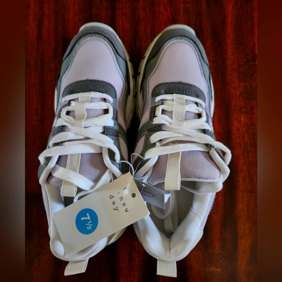 Women's Two-Tone Memory Foam Sneakers; New Day Brand - Picture 3 of 4